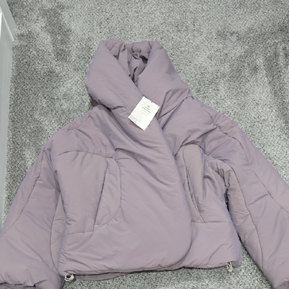 NWT. LULULEMON Lavender Puffer Jacket